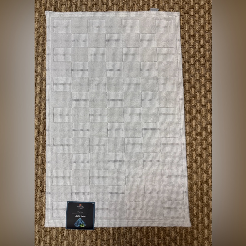 Made In Portugal Textured Bath Rug COTTON OEKO-TEX White 20x31”By Vital Home NWT